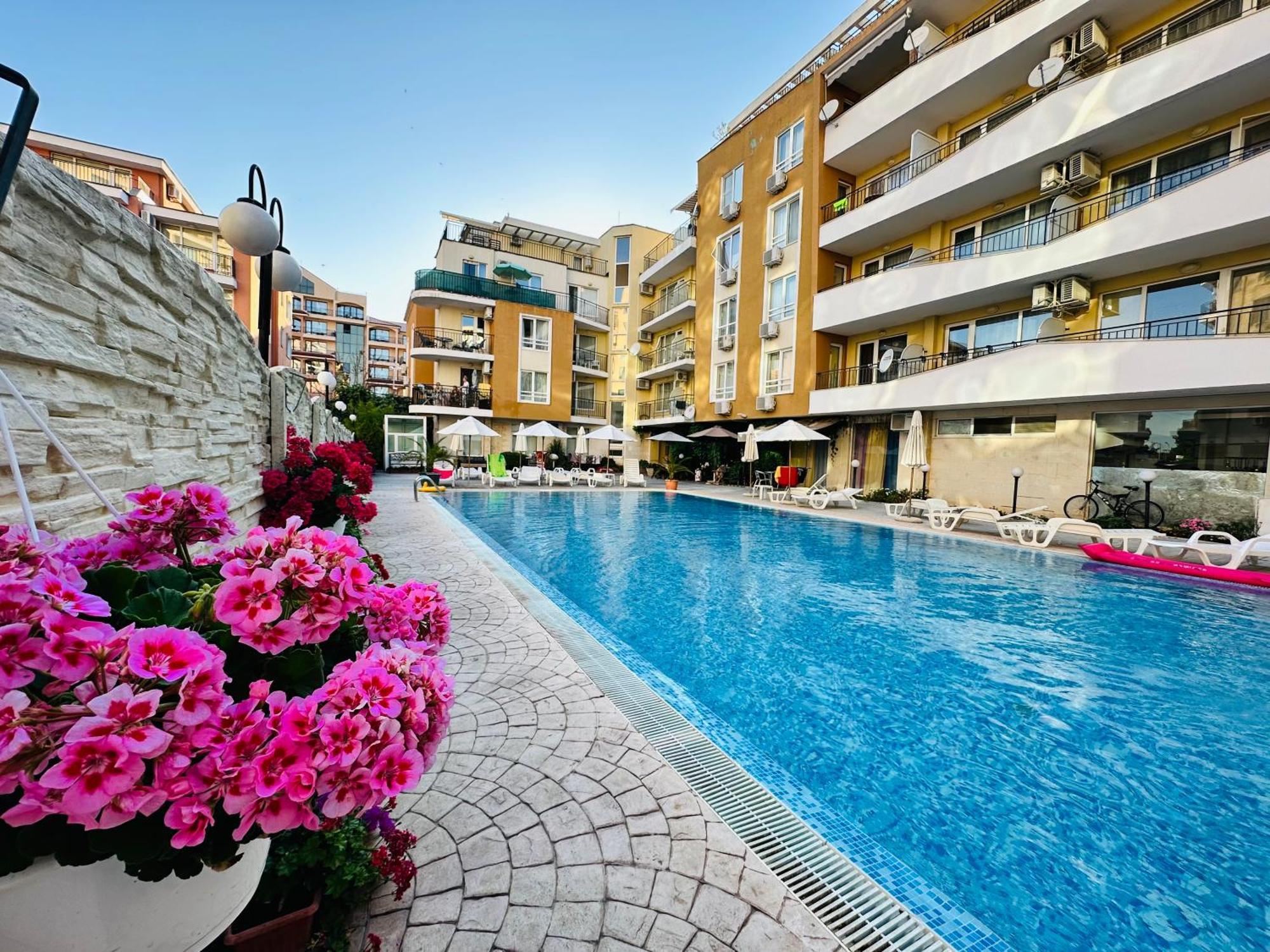 Blue Marine - Daneli Apartment Sunny Beach Eksteriør billede